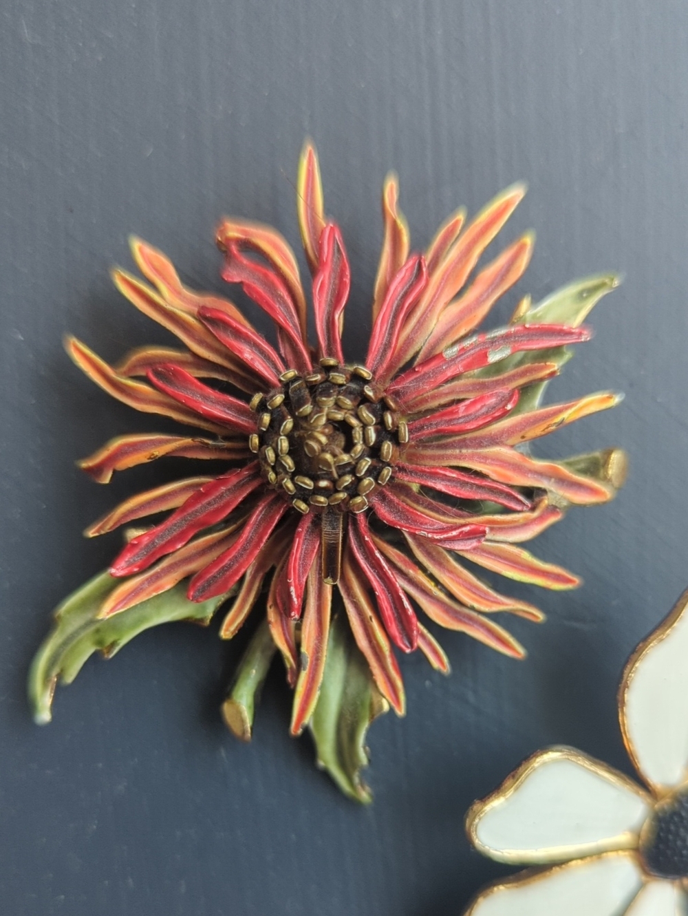 Large Vintage Floral Enamel Pins - Picture 3 of 5
